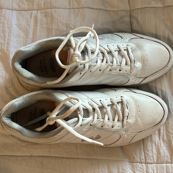 White and light pink logo Fila size 10 - Picture 2 of 3